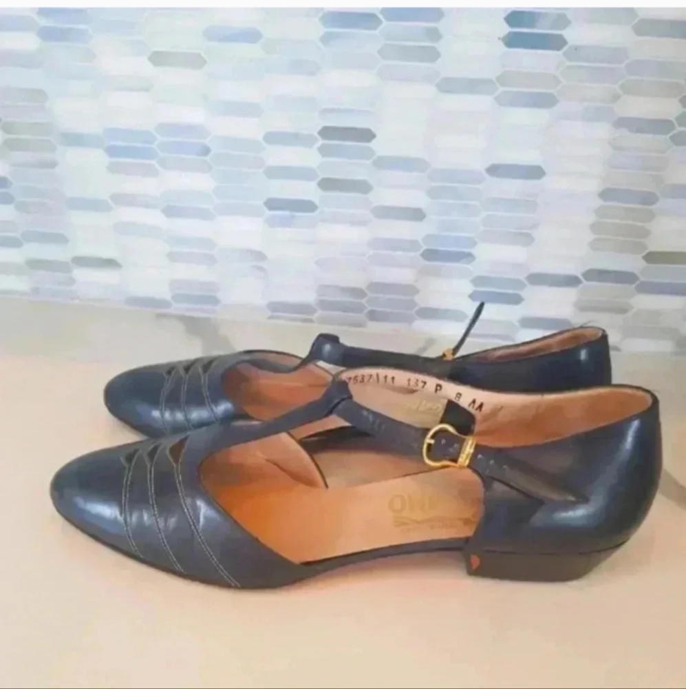 Salvatore Ferragamo blue flats - Picture 3 of 9
